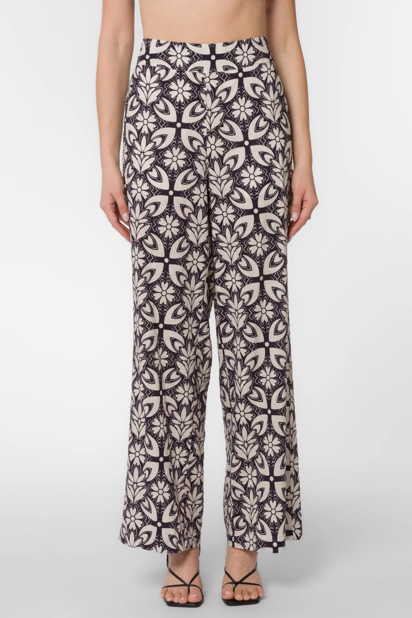 Keelin Wide Leg Pull On Pant