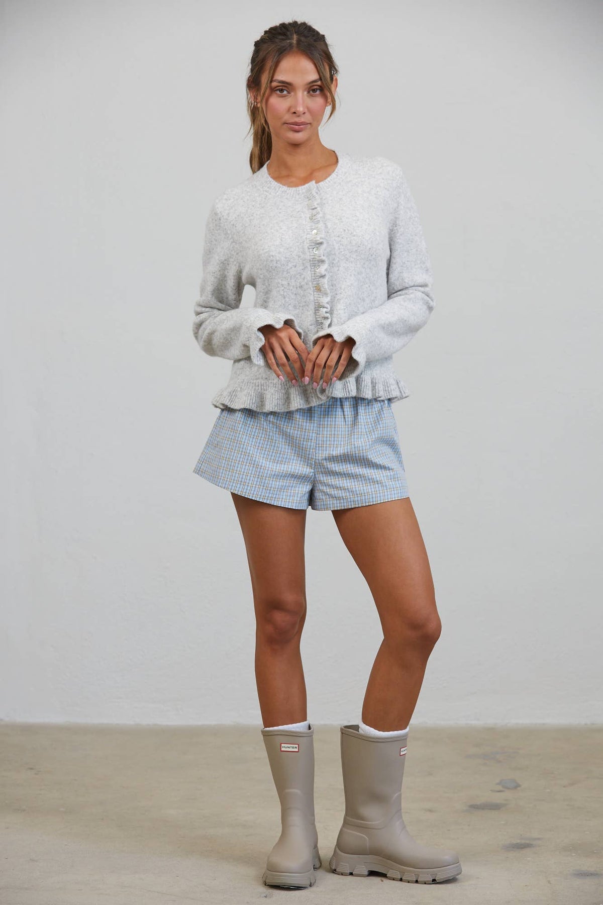 Ruffle Wave Button Knit Cardigan