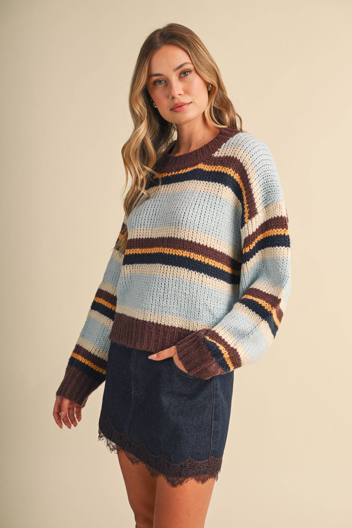 MULTI STRIPED SWEATER TOP