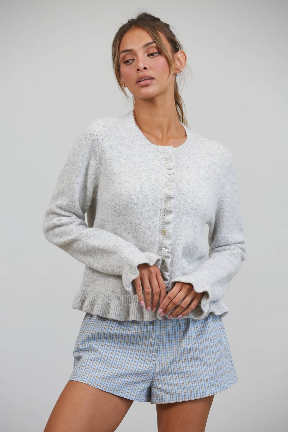 Ruffle Wave Button Knit Cardigan
