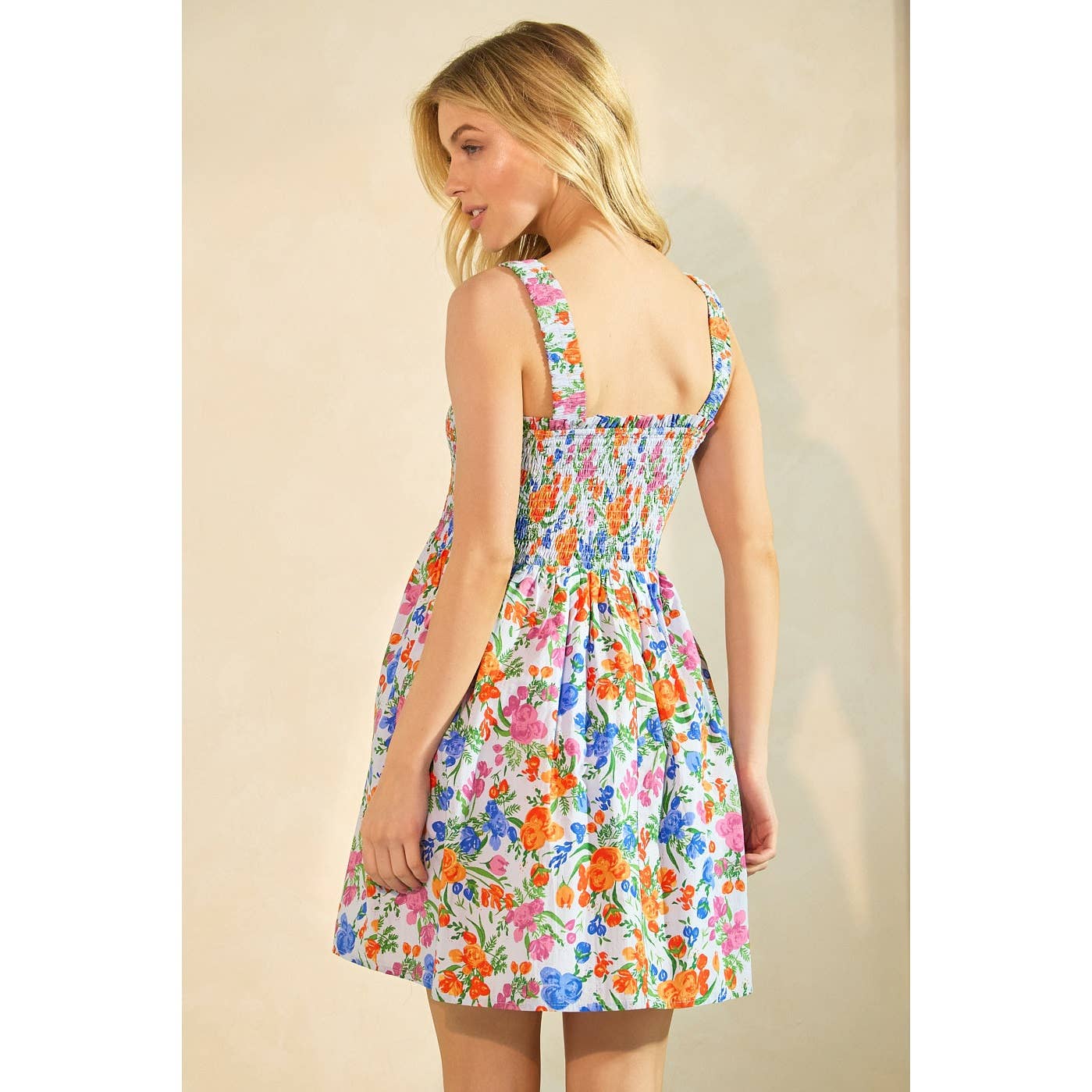 FLOWER PRINT SMOCKED SLEEVELESS MINI DRESS