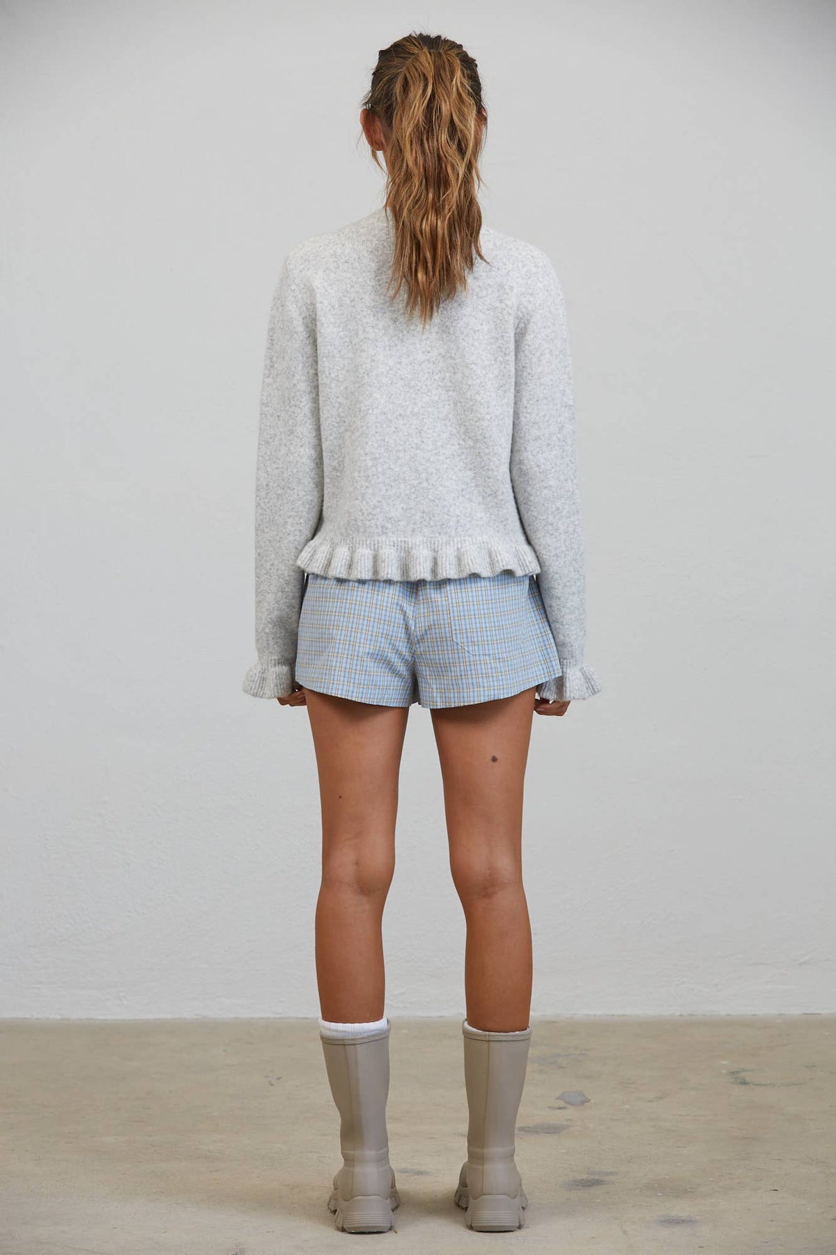 Ruffle Wave Button Knit Cardigan