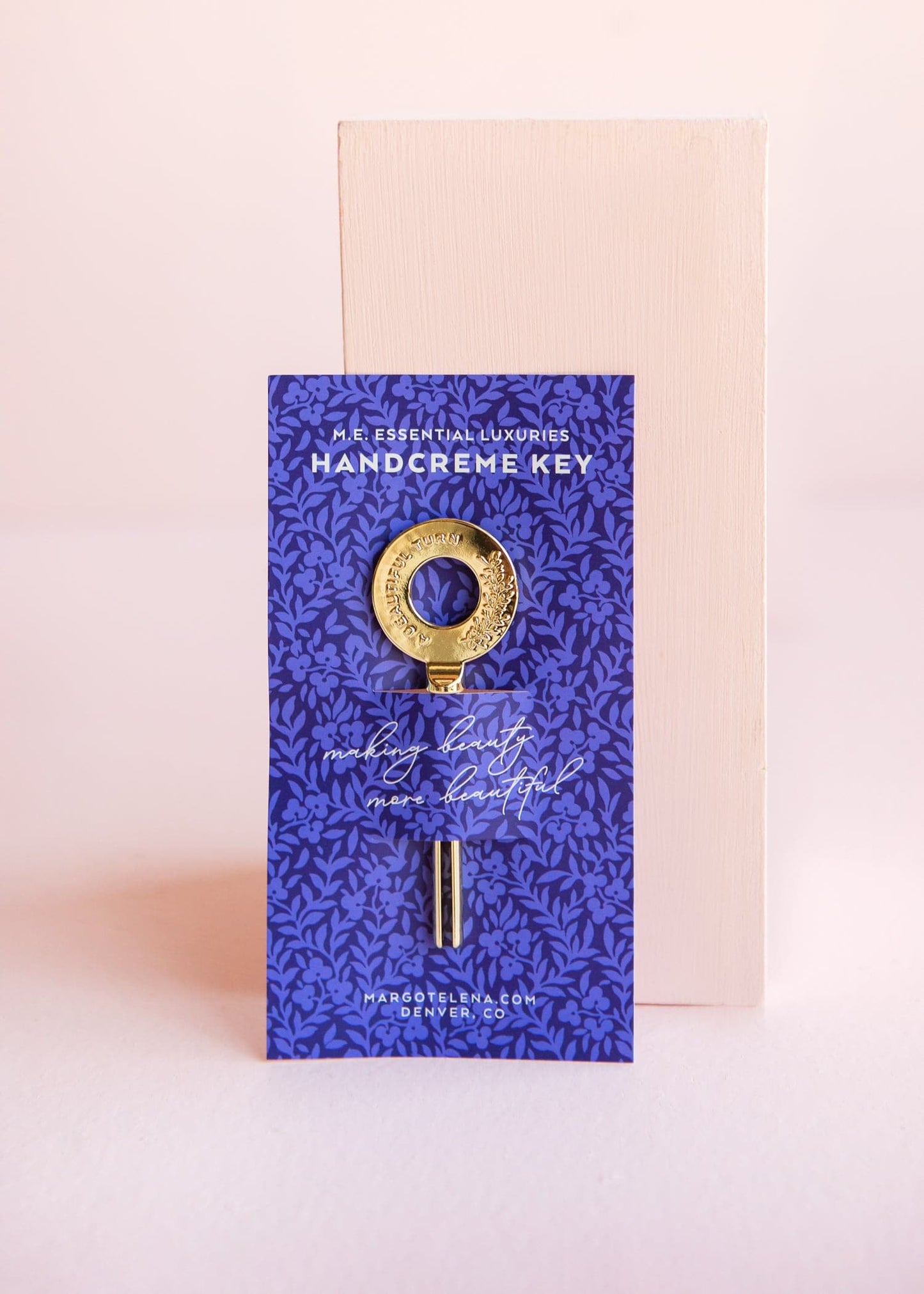 Essential Luxuries Handcreme Key
